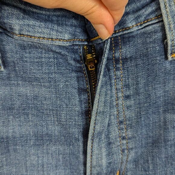 Levi's | Women’s Distressed 726 Flare Medium Wash Jeans Size 31 - Picture 5 of 6